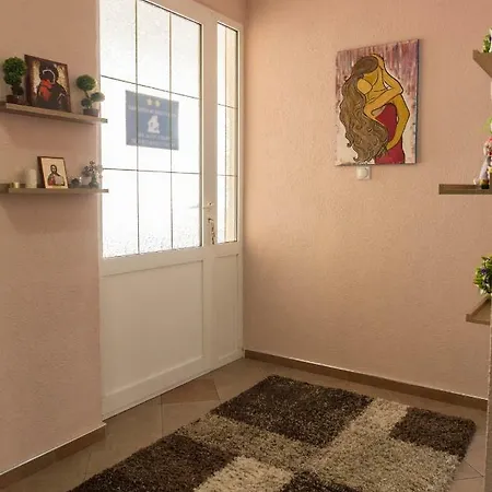 18 Villa *